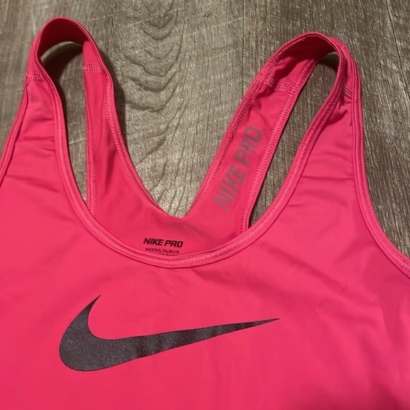 Nike Dri-FIT
Women's Training Tank (A003) - Picture 2 of 4